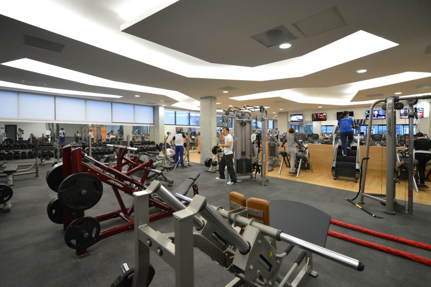 1359393134_InteriorGimnasio.jpg